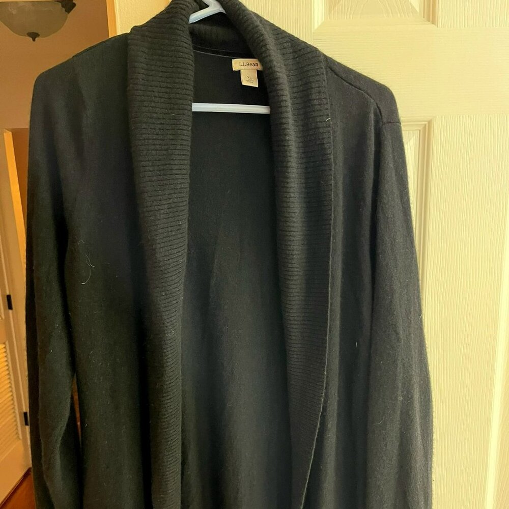 L.L.Bean women's Black Cashmere Cardigan Size XL in good condition